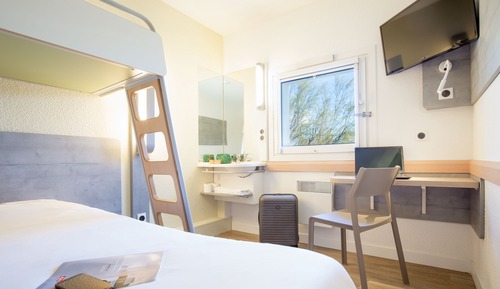 Triple Room, Multiple Beds
