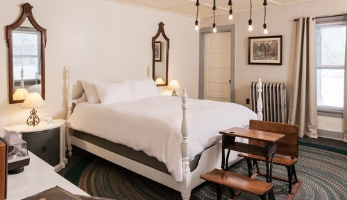 Classic Room, 1 Queen Bed, Non Smoking