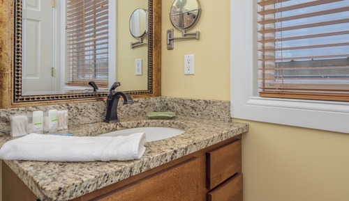 Standard Double Room, Private Bathroom (Room Five)