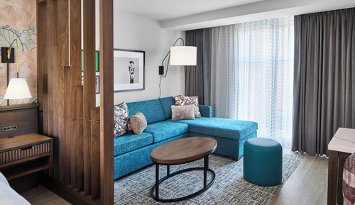 Elite Double Queen with Sofa Bed