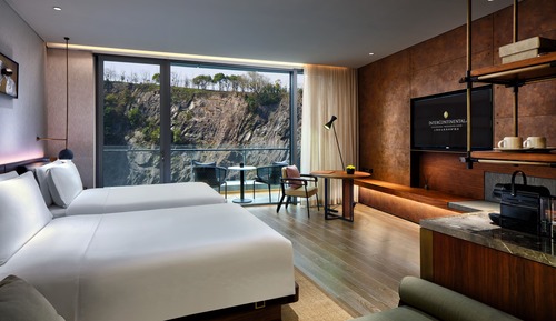 Deluxe Room, 2 Twin Beds, Balcony (Ruby)