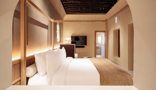 Room (Khalid Ibrahim Courtyard)