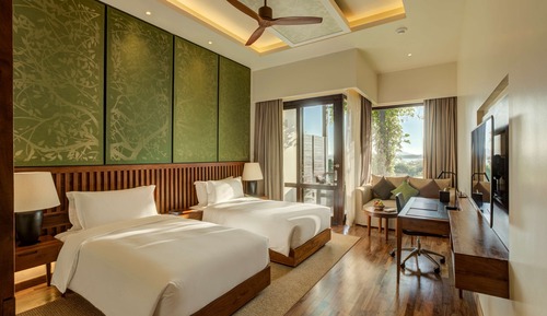 Deluxe Room, 2 Twin Beds, Balcony, Garden View