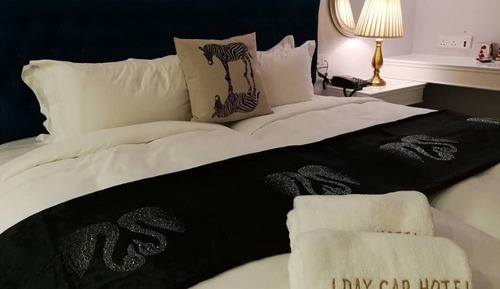Standard Twin Room, 2 Twin Beds, Private Bathroom