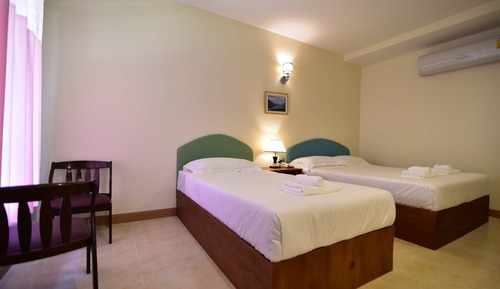 Deluxe Twin Room