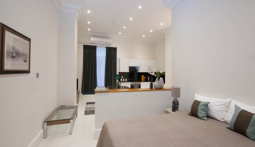 Studio Apartment (Lower Ground Floor)