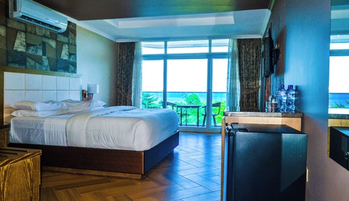 Presidential Room