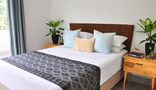 Signature Condo, 2 Bedrooms, Kitchen, Beachside