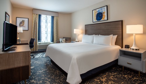 Standard Room, 1 King Bed