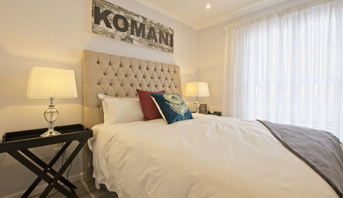 Luxury Apartment (Beachfront)