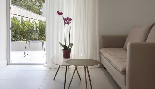 Suite, Garden View