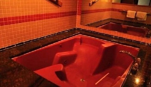 King Jacuzzi Non-Smoking
