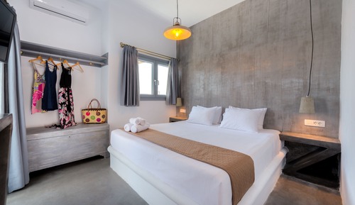 Nereus Suite with Private Hot Tub