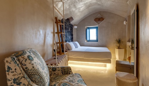 Aktea Suite with Private Hot Tub