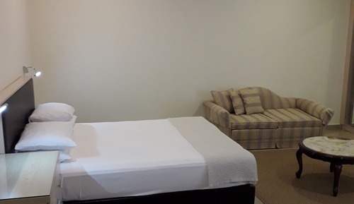 Economy Triple Room