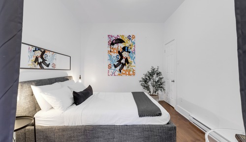 Premium Apartment, 4 Bedrooms, Pets Allowed, City View (The CH3 - Suite 3)