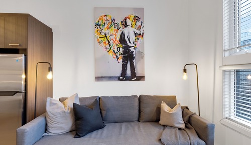 Premium Apartment, 1 Bedroom, City View, Mezzanine (The Main 306)