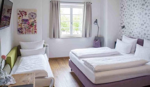 Economy Triple Room