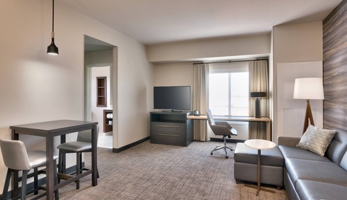 Suite, 1 Bedroom (Hearing Accessible)