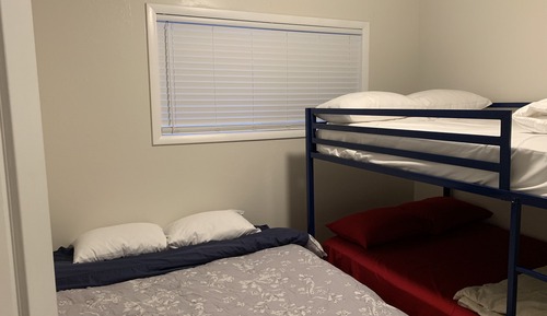 Business Apartment, 2 Bedrooms, Kitchen (Manchester Manor)