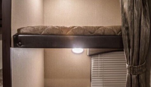 Room (Caravan Standard)