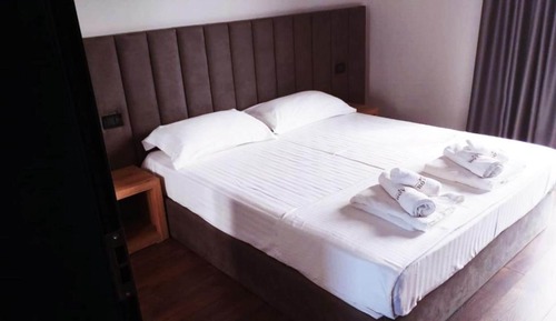 Double Room, Mountain View