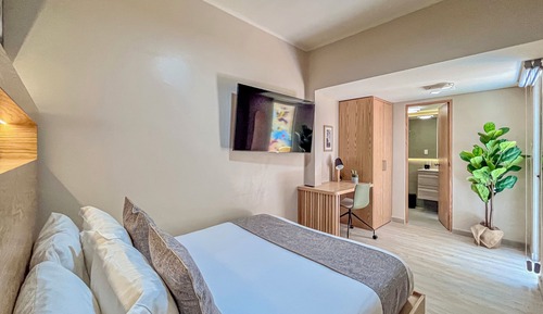 Signature Apartment, 3 Bedrooms, Non Smoking, 2 Bathrooms