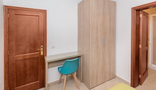 Single Room, Private Bathroom