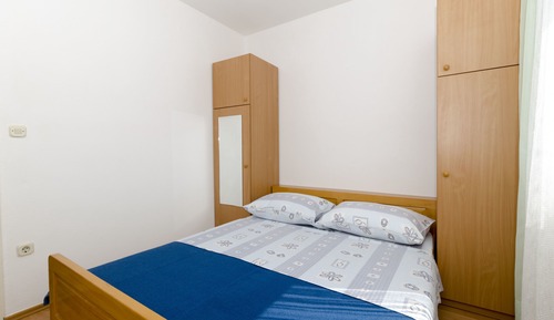 Apartment (A2)
