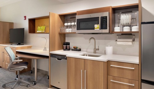 Suite, 1 King Bed, Accessible (Hearing)