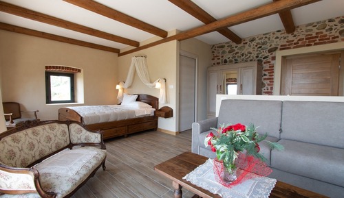 Elite Suite (Camelia)