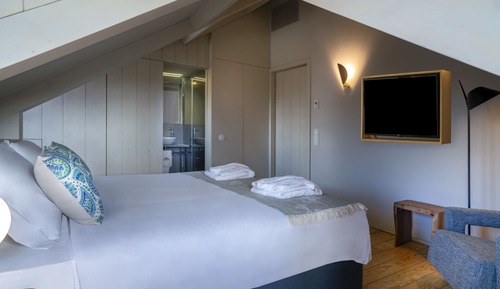 Double Room, City View (Roof-Top)