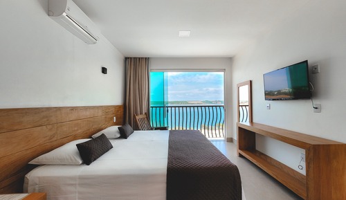Superior Suite, 1 Bedroom, Partial Lake View