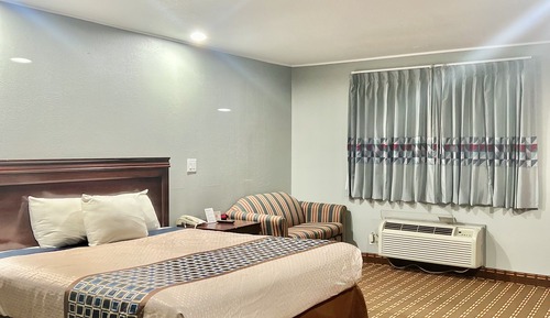 Room, 1 King Bed, Non Smoking