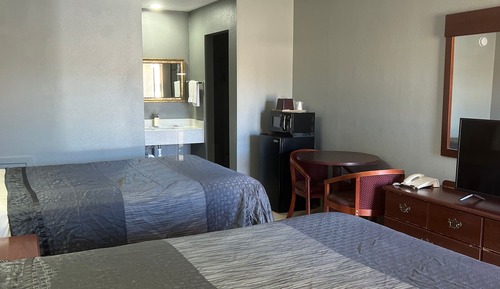 Room, 2 Queen Beds, Smoking