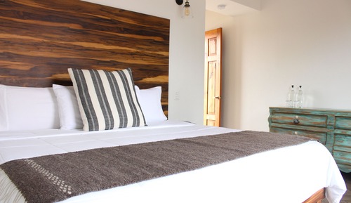 Junior Room, 1 King Bed
