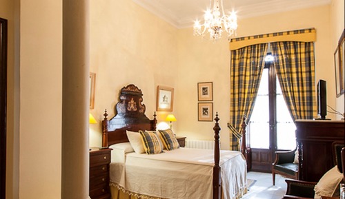Deluxe Room, Balcony, City View
