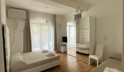 Classic Triple Room, Courtyard View