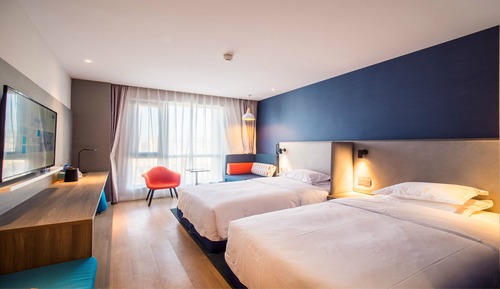 Standard Room, 2 Twin Beds, City View (High Floor)
