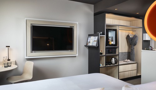 The Innside Room Skyline View