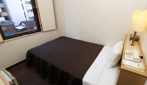Single Room, Smoking