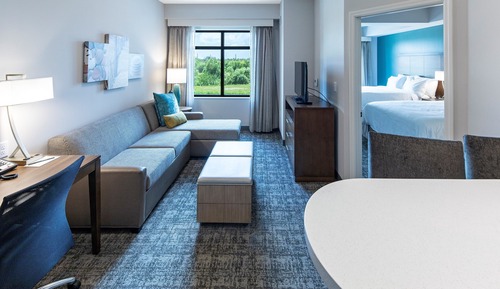 Suite, 1 Bedroom, Kitchen, Pool View