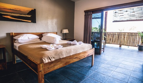 Deluxe Room, 1 Bedroom, Partial Sea View