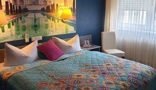 Double Room (Small)