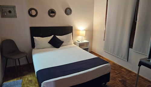 Economy Room