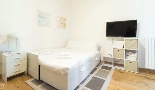 Studio (1 Bedroom)