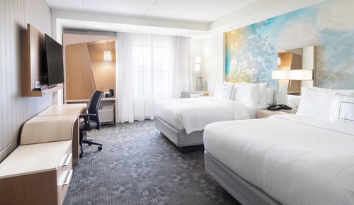 Room, 2 Queen Beds (Mobility/Hearing Access, Roll-in Shwr)