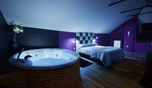Romantic Studio Suite