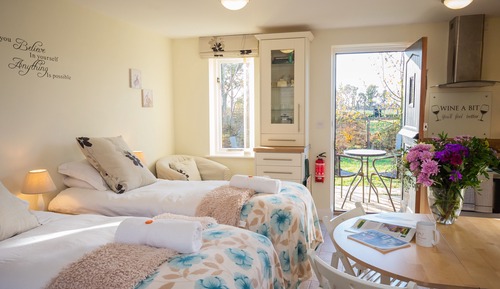 Deluxe Studio, Accessible, Patio