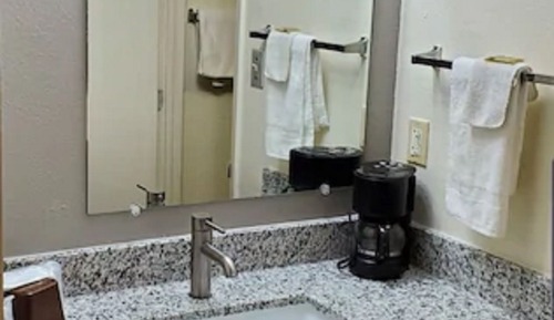 Room, 2 Queen Beds, Smoking